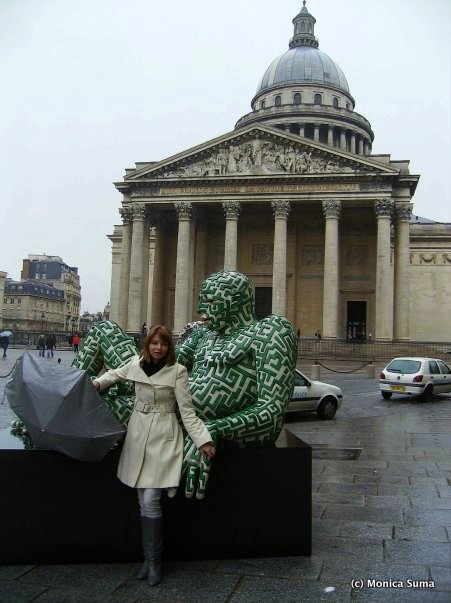 Rabarama sculpture outside Pantheon Paris